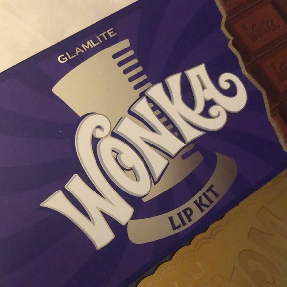 Glamlite x Willy Wonka 3PC Lip Kit Liner Lipstick & Lipgloss + Golden Ticket NIB - Picture 4 of 16